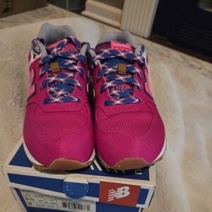 New Balance Fuchsia Sneakers With Cute Colorful Shoestrings